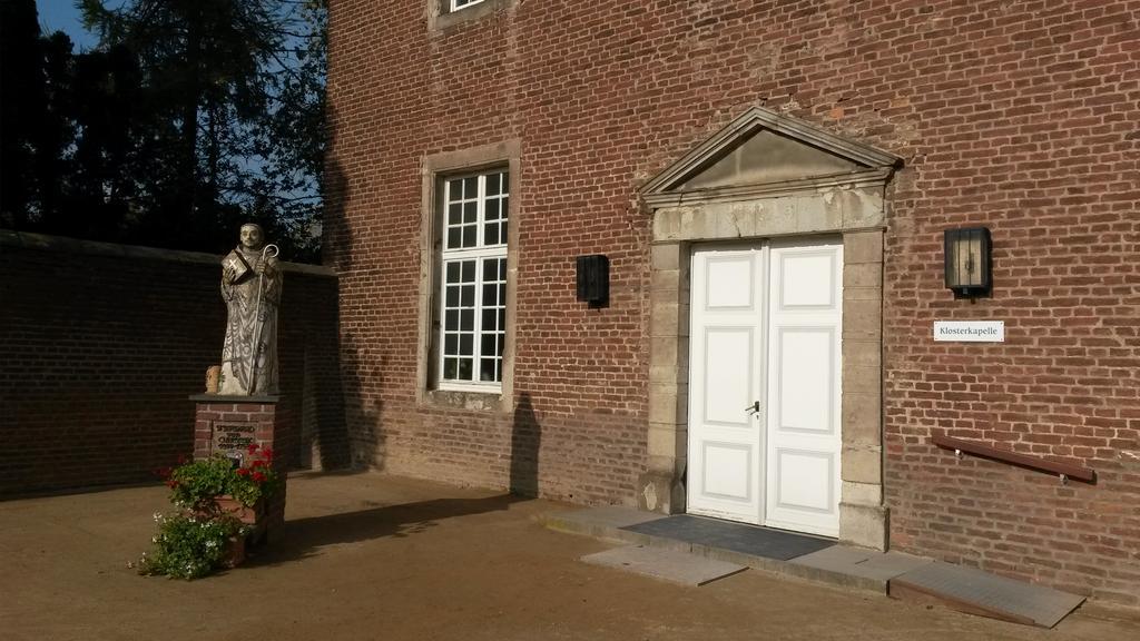 Kloster Langwaden Grevenbroich Extérieur photo